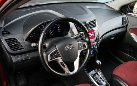 Hyundai Solaris II рестайлинг, 2012 год, 800 000 рублей, 9 фотография