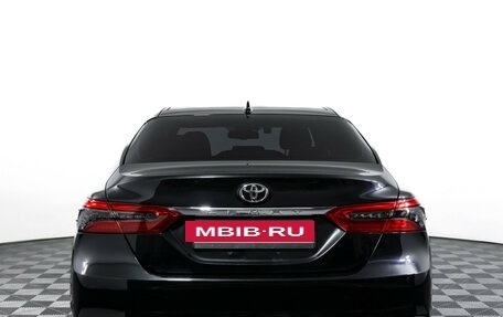 Toyota Camry, 2022 год, 3 450 000 рублей, 6 фотография