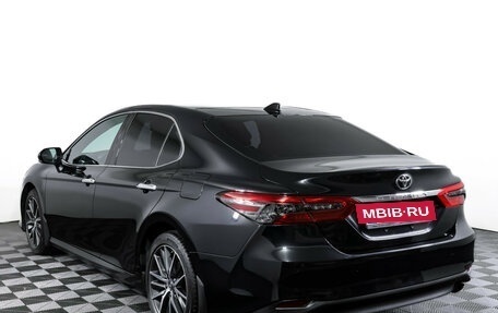 Toyota Camry, 2022 год, 3 450 000 рублей, 7 фотография