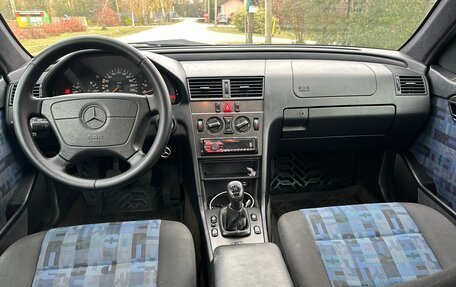Mercedes-Benz C-Класс, 1995 год, 490 000 рублей, 13 фотография