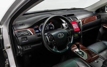 Toyota Camry, 2013 год, 1 720 000 рублей, 10 фотография