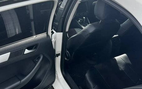 Volkswagen Jetta VI, 2012 год, 770 000 рублей, 9 фотография