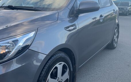 KIA Rio III рестайлинг, 2015 год, 700 000 рублей, 2 фотография
