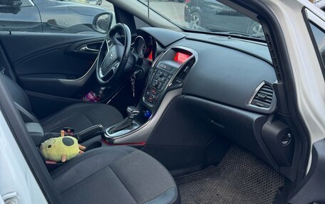 Opel Astra J, 2011 год, 730 000 рублей, 8 фотография