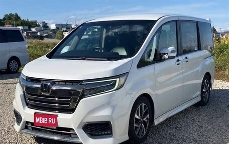 Honda Stepwgn IV, 2021 год, 1 980 000 рублей, 1 фотография