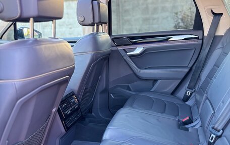 Volkswagen Touareg III, 2020 год, 5 250 000 рублей, 25 фотография