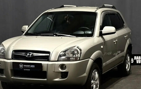Hyundai Tucson III, 2008 год, 650 000 рублей, 1 фотография