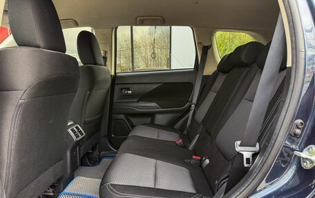 Mitsubishi Outlander III рестайлинг 3, 2020 год, 2 149 000 рублей, 10 фотография