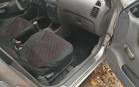 Hyundai Accent II, 2004 год, 200 000 рублей, 12 фотография