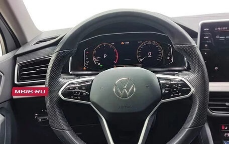 Volkswagen Tiguan II, 2023 год, 2 080 000 рублей, 8 фотография