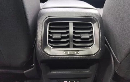 Volkswagen Tiguan II, 2023 год, 2 080 000 рублей, 14 фотография