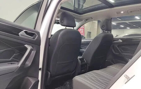 Volkswagen Tiguan II, 2023 год, 2 080 000 рублей, 15 фотография