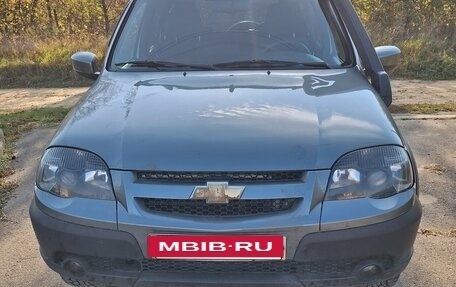Chevrolet Niva I рестайлинг, 2018 год, 800 000 рублей, 2 фотография