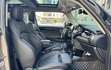 MINI Clubman, 2023 год, 2 150 999 рублей, 9 фотография