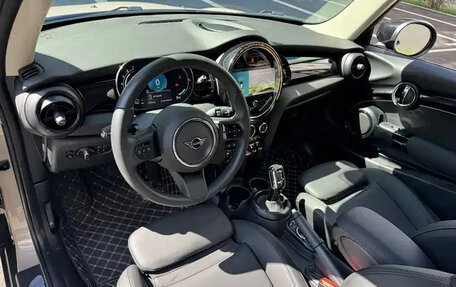 MINI Clubman, 2023 год, 2 150 999 рублей, 16 фотография
