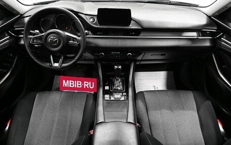 Mazda 6, 2020 год, 2 200 000 рублей, 10 фотография