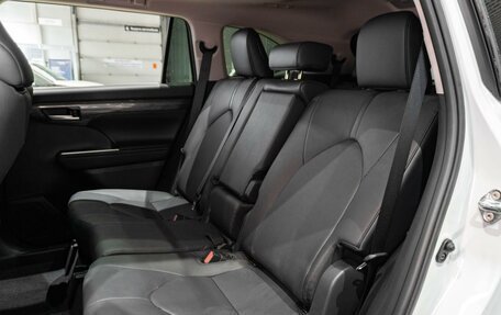 Toyota Highlander, 2026 год, 5 849 000 рублей, 17 фотография