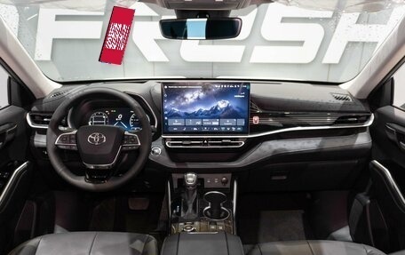 Toyota Highlander, 2026 год, 5 849 000 рублей, 13 фотография