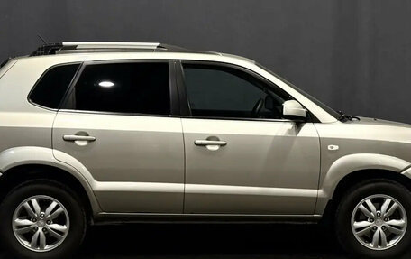 Hyundai Tucson III, 2008 год, 650 000 рублей, 4 фотография