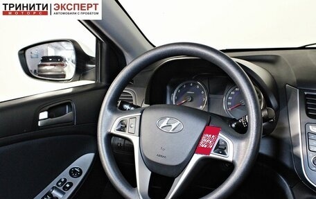 Hyundai Solaris II рестайлинг, 2015 год, 1 026 000 рублей, 13 фотография