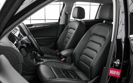 Volkswagen Tiguan II, 2019 год, 3 090 000 рублей, 9 фотография