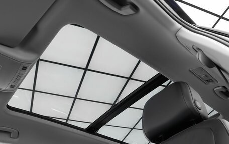 Volkswagen Tiguan II, 2019 год, 3 090 000 рублей, 18 фотография