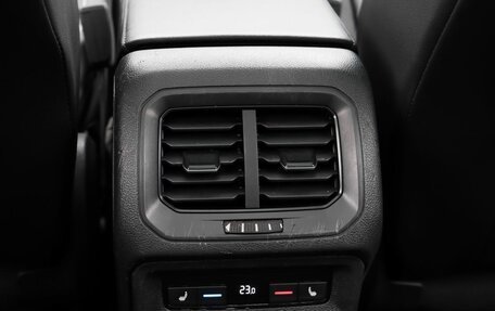 Volkswagen Tiguan II, 2019 год, 3 090 000 рублей, 17 фотография