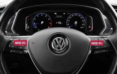 Volkswagen Tiguan II, 2019 год, 3 090 000 рублей, 12 фотография
