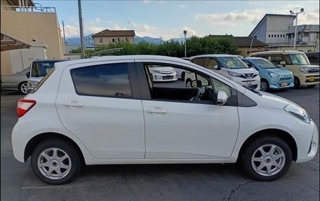 Toyota Vitz, 2020 год, 935 000 рублей, 3 фотография