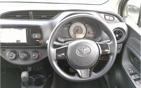 Toyota Vitz, 2020 год, 935 000 рублей, 10 фотография