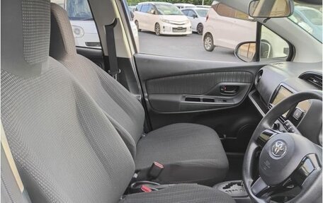 Toyota Vitz, 2020 год, 935 000 рублей, 8 фотография