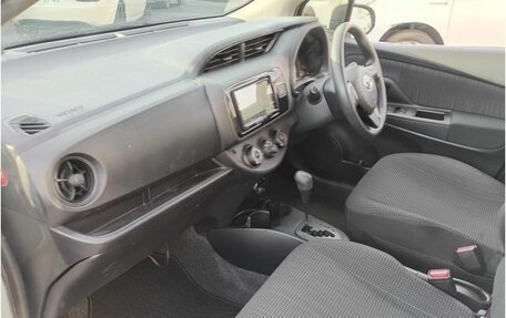 Toyota Vitz, 2020 год, 935 000 рублей, 12 фотография