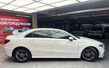 Mercedes-Benz A-Класс, 2022 год, 2 270 000 рублей, 3 фотография