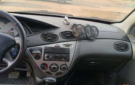 Ford Focus IV, 2001 год, 165 000 рублей, 12 фотография