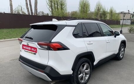 Toyota RAV4, 2019 год, 2 700 000 рублей, 3 фотография