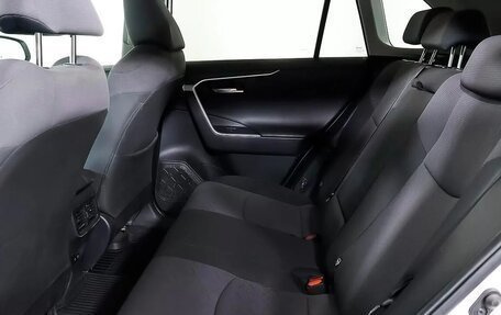 Toyota RAV4, 2019 год, 2 700 000 рублей, 8 фотография