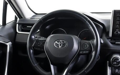 Toyota RAV4, 2019 год, 2 700 000 рублей, 10 фотография