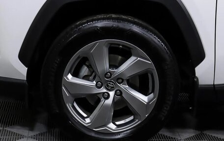 Toyota RAV4, 2019 год, 2 700 000 рублей, 11 фотография