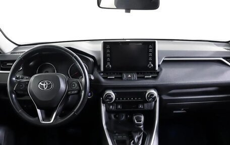 Toyota RAV4, 2019 год, 2 700 000 рублей, 12 фотография