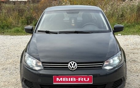 Volkswagen Polo VI (EU Market), 2012 год, 700 000 рублей, 1 фотография