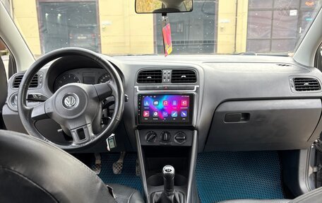 Volkswagen Polo VI (EU Market), 2012 год, 700 000 рублей, 10 фотография
