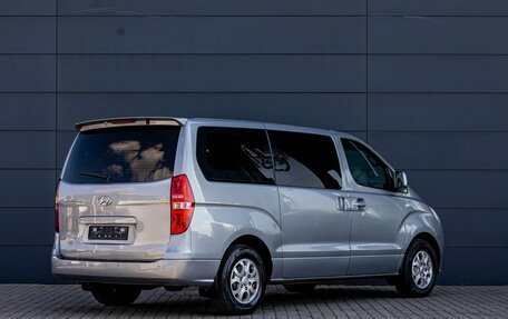 Hyundai Grand Starex Grand Starex I рестайлинг 2, 2012 год, 1 995 000 рублей, 6 фотография