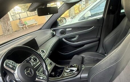 Mercedes-Benz E-Класс, 2018 год, 4 000 000 рублей, 4 фотография
