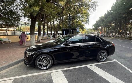 Mercedes-Benz E-Класс, 2018 год, 4 000 000 рублей, 2 фотография