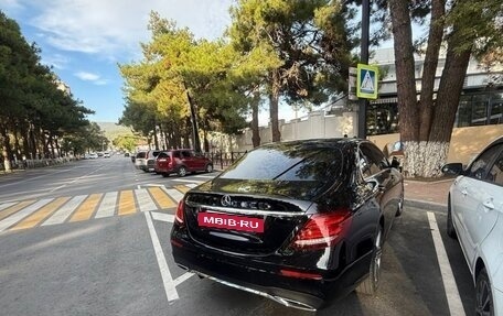 Mercedes-Benz E-Класс, 2018 год, 4 000 000 рублей, 3 фотография