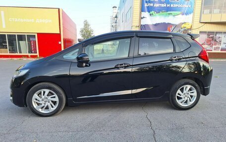 Honda Fit III, 2013 год, 1 090 000 рублей, 2 фотография