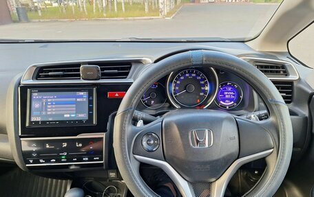 Honda Fit III, 2013 год, 1 090 000 рублей, 7 фотография