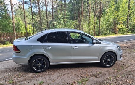 Volkswagen Polo VI (EU Market), 2015 год, 490 000 рублей, 4 фотография