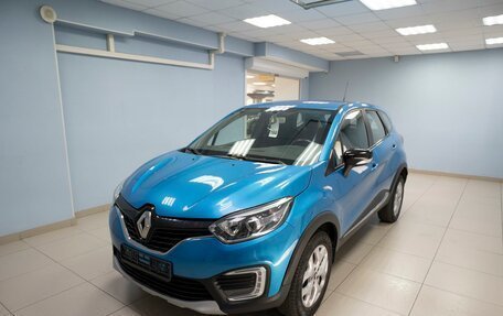 Renault Kaptur I рестайлинг, 2016 год, 1 399 000 рублей, 2 фотография