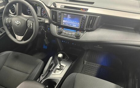 Toyota RAV4, 2016 год, 1 895 000 рублей, 16 фотография